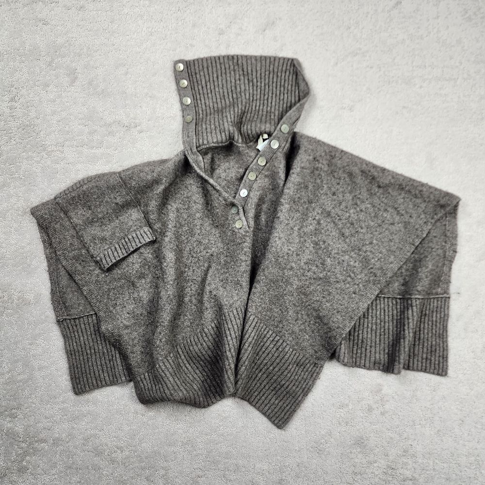 Oonagh Pullover Pancho Sweater Button Neck Gray Womens Size XS/Small
